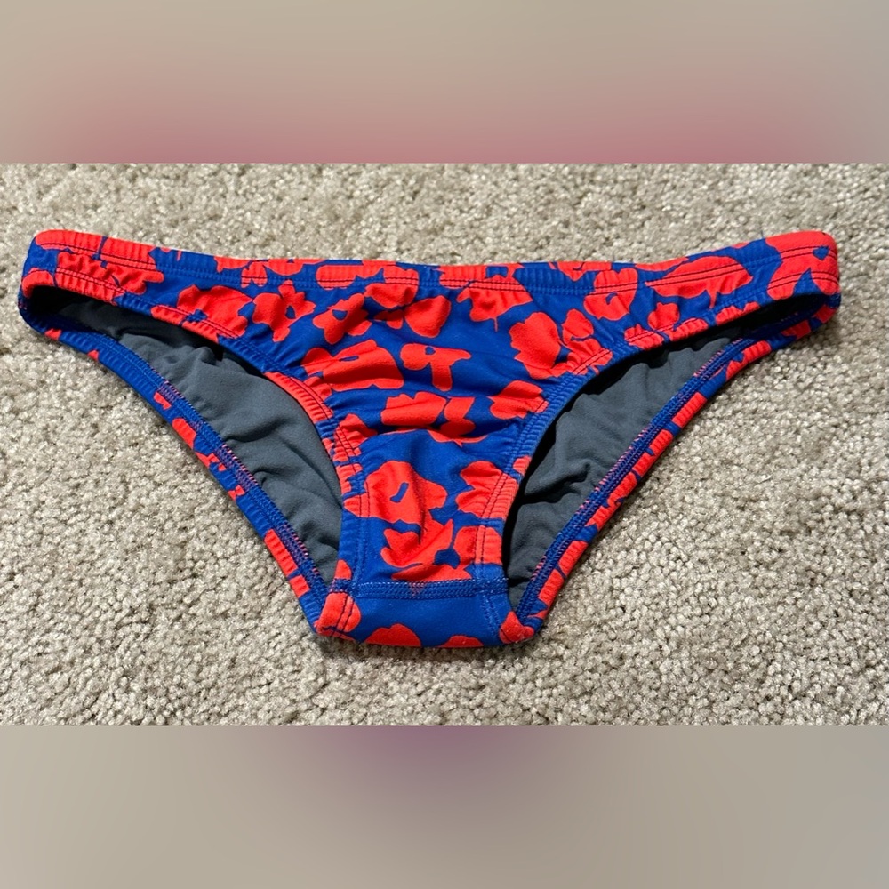*GENTLY USED* Jolyn Swimsuit Bikini Bottom Midl Size Medium Blue And Red Flowers